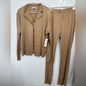 Nanette Lepore 2-Piece Pleated Top & Pants Set Size Small In Toasty Sand Color